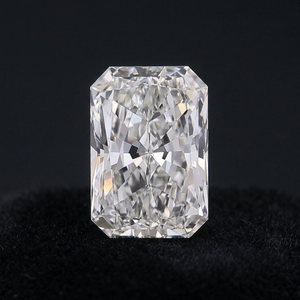 Diamant de laboratoire Radiant Cut 3,10 carats, couleur F, clarté VVS2, certifié IGI, taille excellente, pour mariage de luxe - Product Image 1