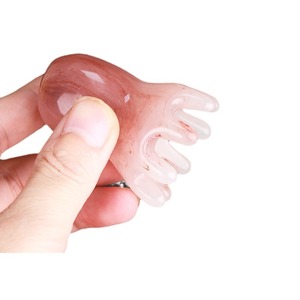 Peigne de massage en résine en forme de pieuvre avec fonction de drainage des méridiens du cuir chevelu, vente en gros d'usine, taille 6 cm x 4,2 cm - Product Image 5