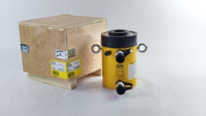 Cilindro Hidráulico de Doble Acción con Émbolo Hueco RRH-606 de 60 Toneladas, Carrera de 166 mm, 70 MPa, Orificio Central de 53.8 mm - Product Image 2