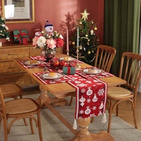 Chemin de table jacquard teint en fil de style américain, motif dessin animé personnalisable, flocon de neige rouge de Noël avec pompons