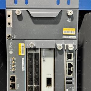 Commutateur Ethernet AC/DC Juniper MX104 POE 32 ports (320GE-SFP <span class=keywords><strong>1RE</strong></span> 1XFP) 2 PSU 2,56 Tbps Licence Perpetuelle Premium - Product Image 4