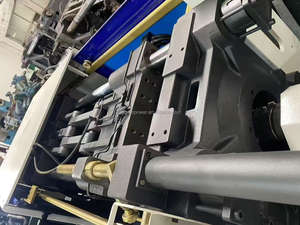 เครื่องฉีดพลาสติกแนวนอนไฮดรอลิก 160 ตัน รุ่นใหม่ ปี 2024 พร้อม PLC เซอร์โวมอเตอร์ ปั๊ม เกียร์บ็อกซ์ แบริ่ง และสกรู - Product Image 5