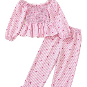 Completo due pezzi per <span class=keywords><strong>bambina</strong></span> in stile coreano, dolce e femminile, con strisce verticali, top a spalle scoperte con volant e maniche lunghe - Product Image 1