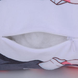 Fodere per <span class=keywords><strong>Cuscini</strong></span> Personalizzate <span class=keywords><strong>Anime</strong></span> Senza MOQ, Design OEM Personalizzato, Fodere per <span class=keywords><strong>Cuscini</strong></span> a Forma Irregolare di Animali in Peluche 100% Poliestere - Product Image 6