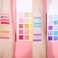 Palette de fards à paupières imperméables de haute qualité à 30 couleurs avec des finitions scintillantes et lumineuses et un design personnalisable
