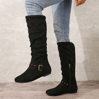 Bottes montantes rétro pour femme à talon plat et bout rond avec fermeture éclair, boucle de ceinture métallique et semelle en caoutchouc thermoplastique durable