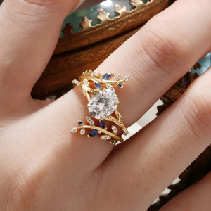 Anello Creativo a Foglia con Zirconi per Donne, Elegante Gioiello da Dito per Matrimoni e Moda - Product Image 2