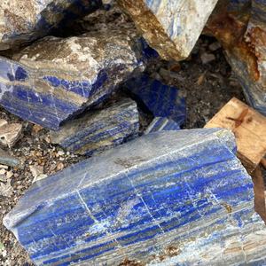 Grand stock disponible, pierre brute de <span class=keywords><strong>lapis</strong></span>-<span class=keywords><strong>lazuli</strong></span> bleu naturel de grande taille, pierre précieuse brute à vendre - Product Image 4