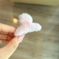 Coréen mini peluche couleur unie une ligne pince à griffes doux fourrure tempérament Simple requin griffe mode douce fille cheveux accessoires