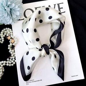 Écharpe carrée en soie noire et blanche à pois, petite taille, mode féminine, véritable écharpe en soie personnalisée de 12 mm pour l'été - Product Image 2