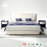 Luxuriöses Bett im Italienischen Stil aus Echtem Premium-Leder in Kingsize für Hauptschlafzimmer, Maßanfertigung für Hochwertige Villenprojekte