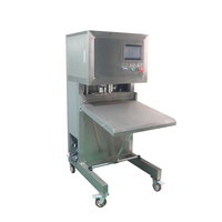 Machine de remplissage de sacs dans des boîtes de 500ml semi-automatique pour boissons, lait, miel, vin, eau, jus, bavoir d'huile comestible.