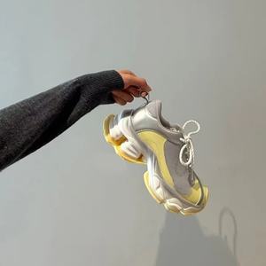 Chaussures de marche rétro respirantes de haute qualité pour l'hiver, motif doodle, fermeture éclair, amorti flexible, semelle intermédiaire en TPU – Vente en gros - Product Image 2