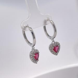 ต่างหูจี้รูปหัวใจสีแดง ชุบทองเหลือง ประดับเพชรคิวบิกเซอร์โคเนียทรงหัวใจ ดีไซน์คลาสสิก ทันสมัย หรูหราเบาๆ สำหรับผู้หญิง - Product Image 5