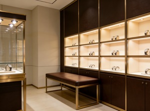 Set Espositivo Lusso per Orologi in Pelle Marrone Scuro con Dettagli Dorati - Pacchetto Completo Chiavi in Mano per Negozi, Armadietti a Muro, Piedistalli e Banconi per Centri Commerciali - Product Image 4