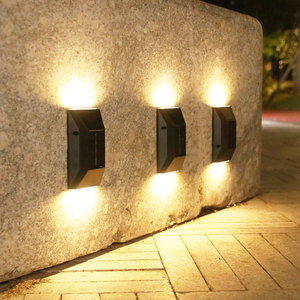 Lampe solaire murale extérieure LED, éclairage haut et bas, angle de faisceau de 20 degrés, étanche, pour jardin, patio, décoration - Product Image 1