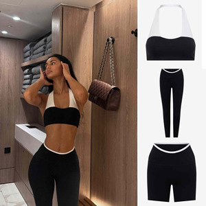 Conjunto de yoga para mujer europeo-americano: Top tubo con bloques de color <span class=keywords><strong>y</strong></span> almohadillas, pantalón deportivo de cintura alta, ajustado, hasta el tobillo, de secado rápido. - Product Image 1