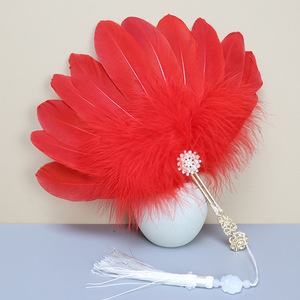Éventail de plumes d'<span class=keywords><strong>autruche</strong></span> fait à la main distribué en usine directe accessoires naturels teints pour la scène Photo de mariage Shoots Nouveau - Product Image 1
