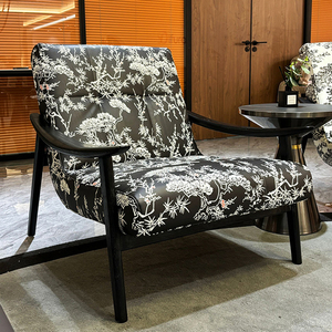 Chaise de canapé simple rétro moderne en bois massif motif de fleurs en cuir inclinable mobilier de loisirs pour bureau salon hôtel - Product Image 2