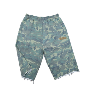 Pantalones Cortos Personalizados de Camuflaje Oversize con Bajo Deshilachado, Estilo Workwear y Streetwear para Hombre, 100% Algodón Transpirable - Product Image 4