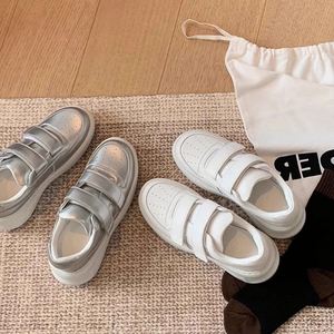 Zapatillas Blancas con Plataforma y Correa Mágica para Mujer, Novedad 2026, Zapatillas Casuales Versátiles con Aumento de Altura para Estudiantes - Product Image 2