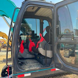 Excavatrice sur chenilles moyenne Kobelco SK75 d'occasion, 7,5 tonnes, moteur et boîte de vitesses d'origine japonaise, modèle 2022, garantie de 6 mois, prix bas, haute performance - Product Image 5