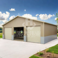 Garage préfabriqué durable pour trois voitures, structure en acier, installation rapide et conception personnalisée pour le stationnement des voitures