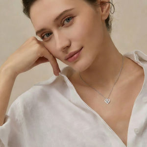 Collar con Forma de Corazón para Regalo, Collar de Plata de Ley 925 con Moissanita Brillante para Mujer, Collar Romántico con Corazón Hueco para Dama - Product Image 2
