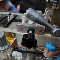 Machine de découpe pneumatique de rubans, machine de découpe de sangles multi-angles, machine de découpe d'étiquettes à écran tactile