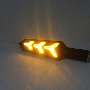 ADT 12V DC 12LED Feux de signalisation dynamiques universels pour moto, clignotants à défilement d'eau, feux arrière, lampes de plaque d'immatriculation LED IP68 - Product Image 5