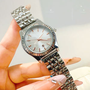 Mode classique, style européen, design minimaliste. Style vintage. Disponible en différentes couleurs. Montre pour femme - Product Image 5