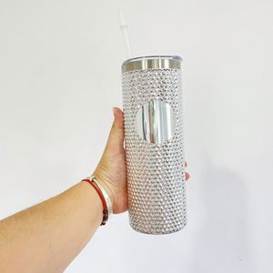 Gobelet isotherme en acier inoxydable de 23 oz, fin et droit, entièrement orné de strass, personnalisable avec logo, avec couvercle et paille, vente en gros - Product Image 3
