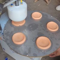 Presse à pâte rotative pneumatique multi-stations à 5 plaques en acier inoxydable, machine automatique pour pain plat, crêpes, chapati, base de pizza