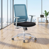 Kursi kantor ergonomis desain Modern bingkai abu-abu dengan sandaran tangan 3D belakang sedang desain baru Sedia bahan kain jaring