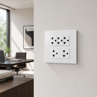 Placa de Alimentación Empotrada Kolani de 120 mm Cuadrados, Triple Enchufe Pequeño de 3 Orificios + Toma de Corriente Universal Vertical de Seis Orificios, Panel de PC Blanco