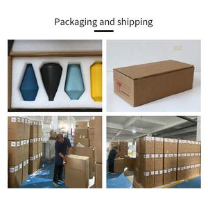 Jarrón de cerámica blanco único personalizado, Juego de 2 jarrones de flores de donut decorativos para tulipanes, jarrón bohemio nórdico para decoración del hogar - Product Image 4