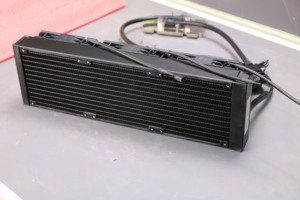 <span class=keywords><strong>Kit</strong></span> de refroidissement liquide V100 1 à 2 pour PC avec pompe personnalisée pour le refroidissement liquide du GPU, banc de charge pour serveur en rack, radiateur de refroidissement à 3 ventilateurs - Product Image 5