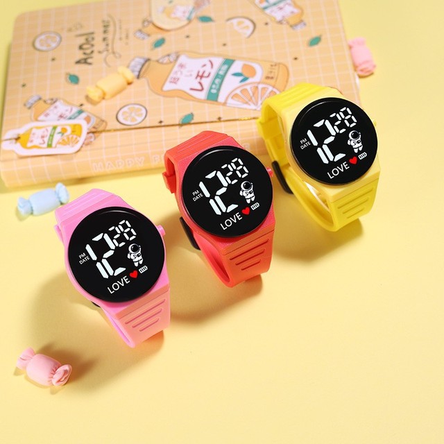 Factory LED Fashion Outdoor Sports Watch for Men Women Children Digital Gifts Watch New Astronaut Electronic Watch