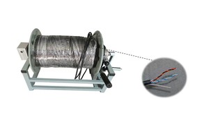 Câmera de Inspeção de Tubos Subterrâneos com Funções de Monitoramento Personalizadas, Câmera Dupla de 73mm, Guincho Manual Simples, CCD IP68 - Product Image 6