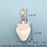 Schattig PU lederen aardbeien sleutelhanger kleurrijke fruit tas charme hanger metalen veer ring kreeft sluiting sleutelring voor cadeau decoratie