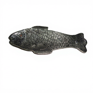 ที่วางธูป/เตาเผาธูปรูปปลาโลหะ ขนาด 22 ซม. สำหรับน้ำหอมปรับอากาศในบ้าน ผู้จัดจำหน่ายขายส่งจากอินเดีย - Product Image 1