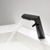 Robinet de lavabo moderne monté sur le pont mitigeur de lavabo cascade en laiton robinet de salle de bain noir