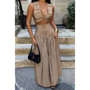 Conjunto de Traje de Chaleco con Botones Beige para Mujer - Product Image 4