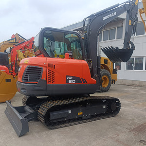 Excavadora de cadenas Doosan DX60 usada, recién llegada, modelo 2018, fabricada en Corea, capacidad de la cucharón de 1.2 m, maquinaria de construcción con motor. - Product Image 5