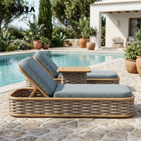 Série Moutar : Chaise longue de jardin moderne en teck, lit de soleil robuste en osier, ensemble de mobilier de patio imperméable