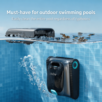 Robot de nettoyage de piscine à énergie solaire avec skimmer de surface flottant, adapté au nettoyage des débris des piscines et des bassins à poissons.