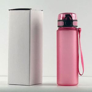 Botella Deportiva de Tritán de 32 oz Libre de BPA con Tapa Abatible, Logotipo Personalizado, para Infusión de Frutas, Camping, Apta para Agua Hirviendo - Product Image 3