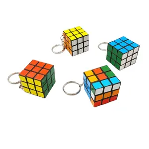 미니 매직 큐브 퍼즐 열쇠 고리 게임 가족 구성원 열쇠 고리 소년 소녀 남자 큐브 열쇠 고리를위한 크리스마스 선물