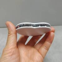 Miroir compact en forme de cœur en cuir PU, mini miroir de poche pour le maquillage, étiquette privée, miroir cosmétique en métal, vente en gros