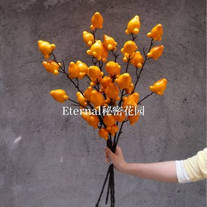 Rama de granadas artificiales rojas de Secret Garden para decoración del hogar y accesorios de fotografía - Product Image 3